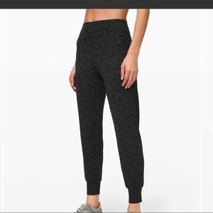 Align joggers